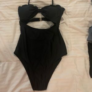 NWT Cupshe swim suit!!
